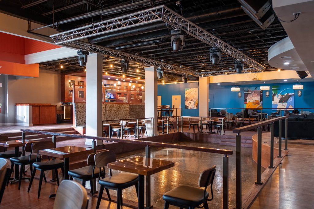 Viewrail Railing OKC Nightclub 9812-min Viewrail Railing OKC Nightclub 9812-min